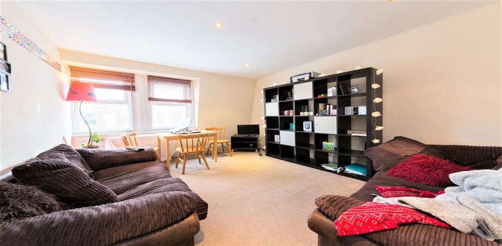 			NEW INSTRUCTION, 3 Bedroom, 1 bath, 1 reception Flat			 West End Lane, WEST HAMPSTEAD